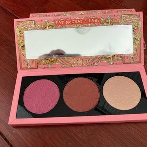 Patmcgrath amber allure blush and highlighter trio